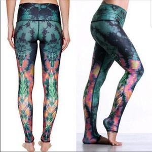 Teeki eagle feather leggings